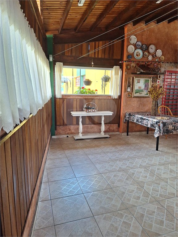 Sobrado à venda com 3 quartos em Tremembé, São Paulo, SP
