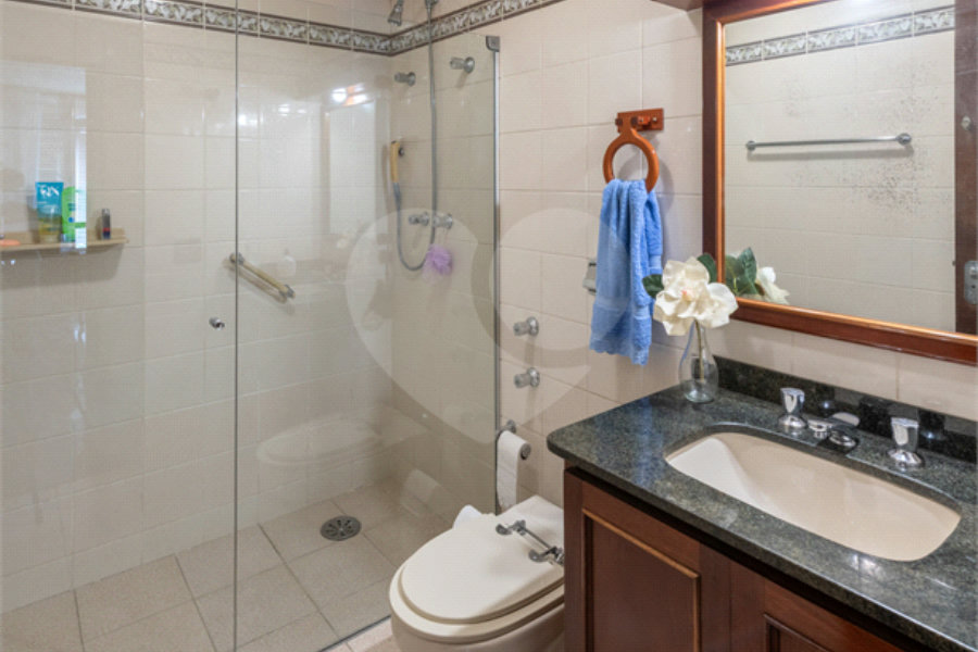 Casa Térrea à venda com 7 quartos, sendo 1 suíte, em Santana, São Paulo, SP