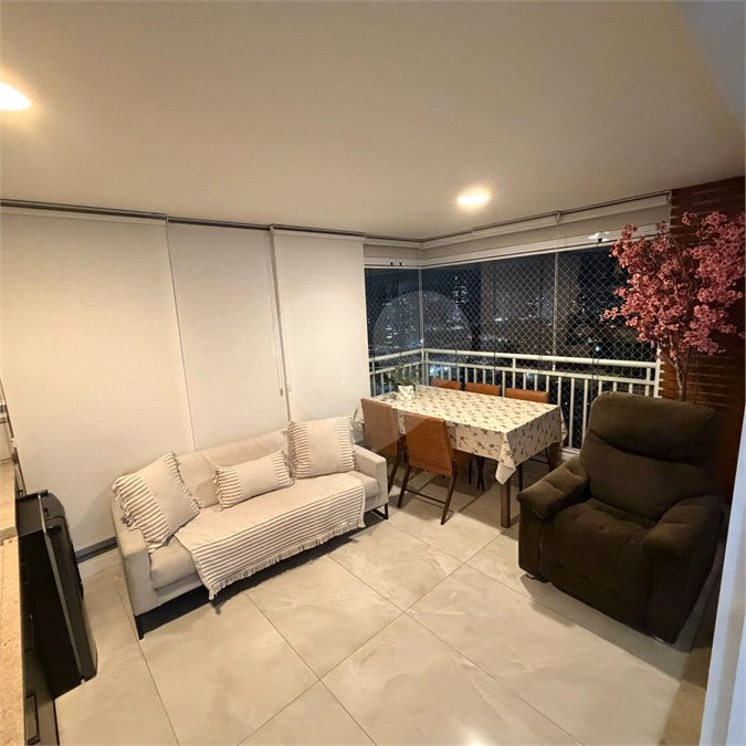 Apartamento à venda com 3 quartos, sendo 1 suíte, em Tatuapé, São Paulo, SP