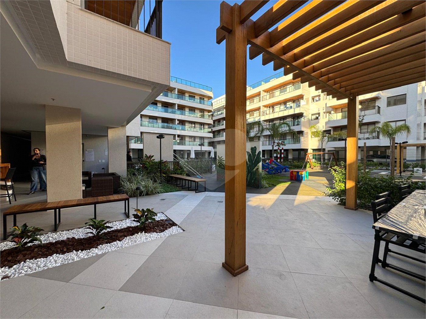 Apartamento à venda com 3 quartos, sendo 1 suíte, em Vila Nova, Cabo Frio, RJ