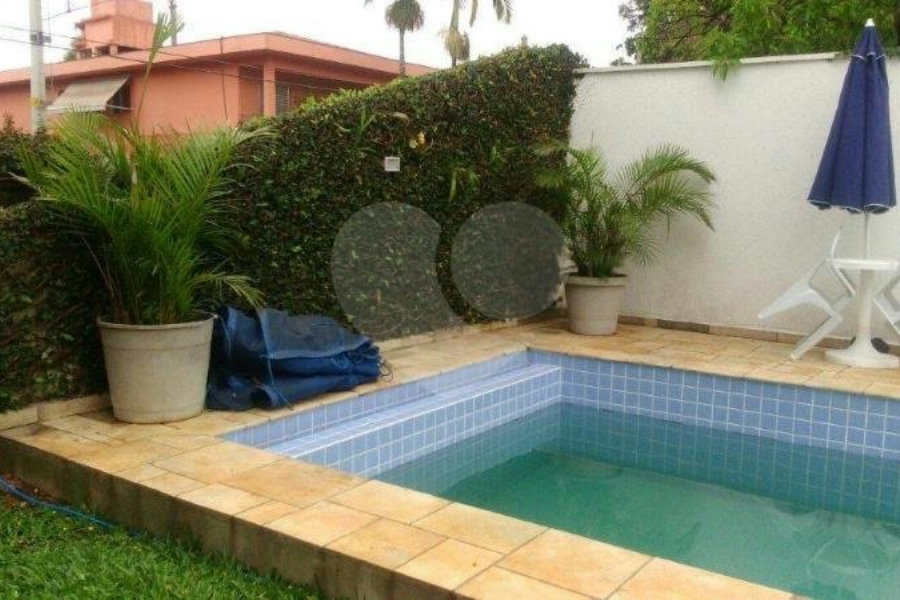 Sobrado à venda com 5 quartos, sendo 2 suítes, em Butantã, São Paulo, SP