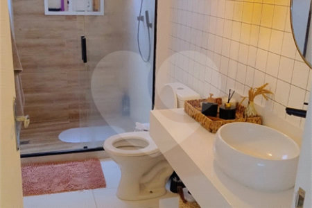 Casa à venda com 3 quartos, sendo 2 suítes, no condomínio Planície do Araguaia, Rio de Janeiro - RJ