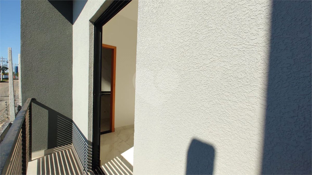 Casa de Vila à venda com 2 suítes em Wanel Ville, Sorocaba, SP