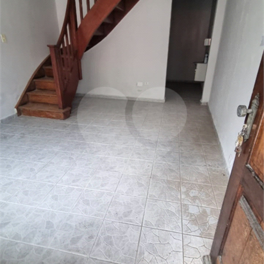 Sobrado à venda com 2 quartos em Água Fria, São Paulo, SP