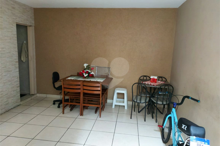 Casa à venda com 2 quartos, sendo 1 suíte, em Vila Medeiros, São Paulo, SP