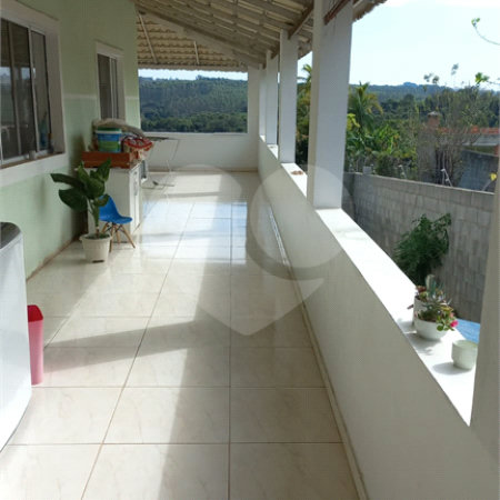 Casa à venda com 3 suítes no condomínio Chacara Castelo, Sorocaba - SP