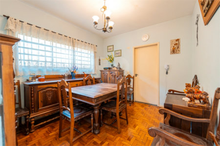 Sobrado à venda com 3 quartos, sendo 1 suíte, em Moema, São Paulo, SP