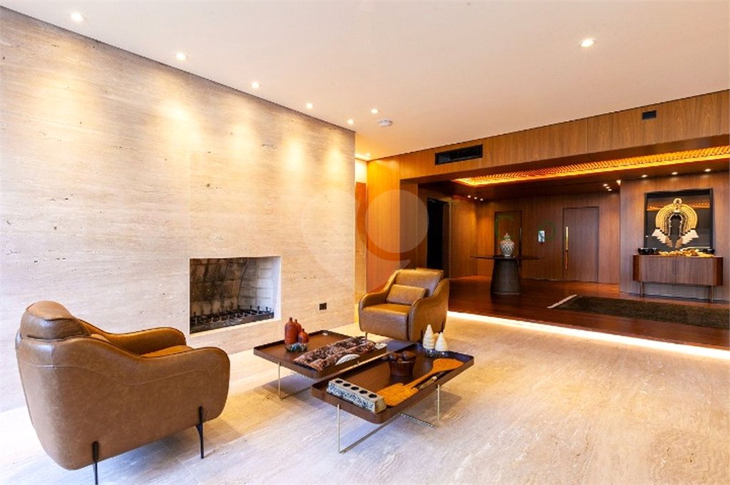 Apartamento à venda com 3 suítes em Cerqueira César, São Paulo, SP