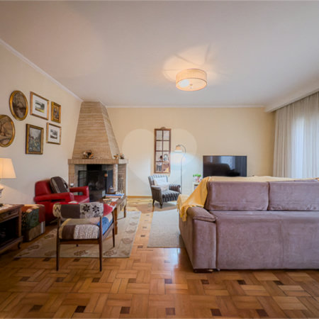 Casa à venda com 3 quartos, sendo 2 suítes,  em Jardim da Saúde, São Paulo, SP