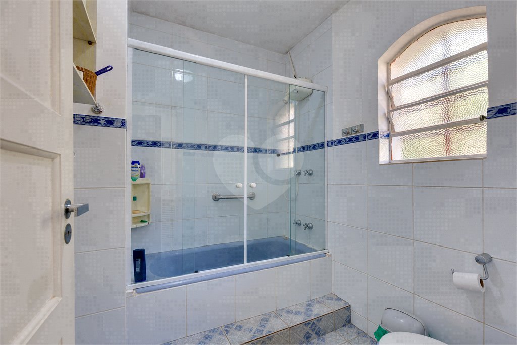 Casa à venda com 4 quartos, sendo 1 suíte,  em Jardim Marajoara, São Paulo, SP