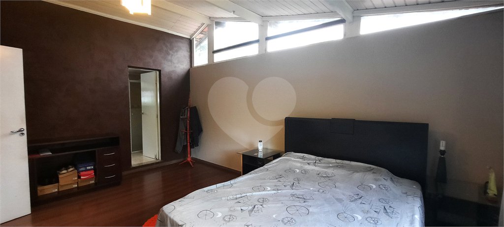 Casa à venda com 3 quartos, sendo 1 suíte, no condomínio Alpes da Cantareira, Mairiporã - SP