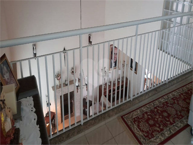 Casa à venda com 5 quartos, sendo 3 suítes, no condomínio Alpes da Cantareira, Mairiporã - SP