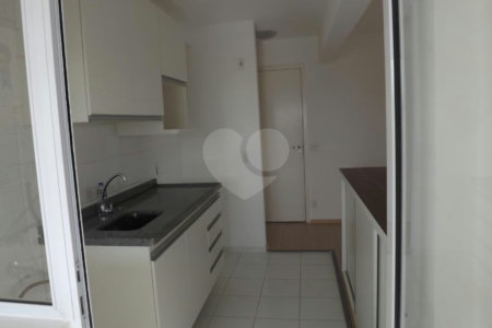 Apartamento à venda com 3 quartos, sendo 1 suíte, em Cidade São Francisco, São Paulo, SP