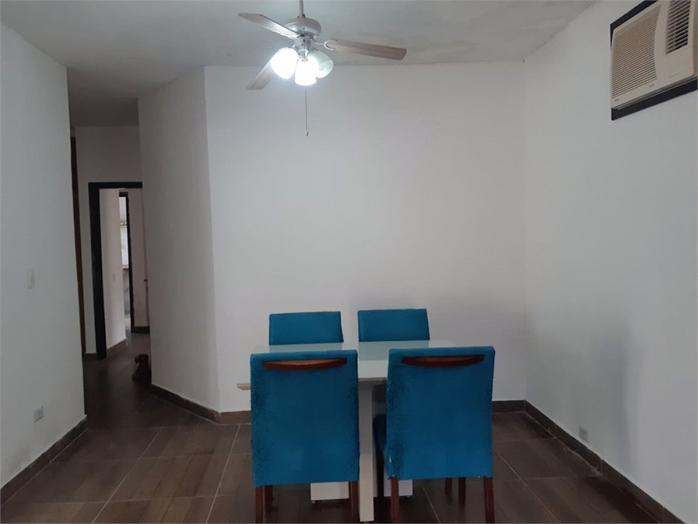 Casa com 4 dormitórios à venda, 180 m² por R$ 650.000,00 - Jardim Virginia - Guarujá/SP