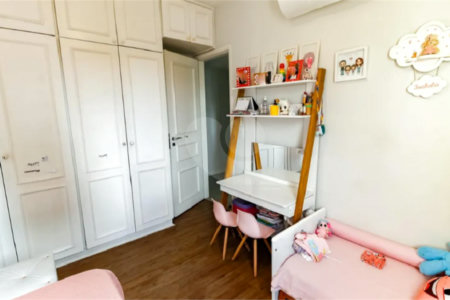Apartamento à venda com 3 quartos, sendo 1 suíte, em Vila Andrade, São Paulo, SP
