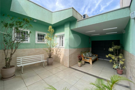 Casa à venda com 2 suítes em Parque São Jorge, São Paulo, SP
