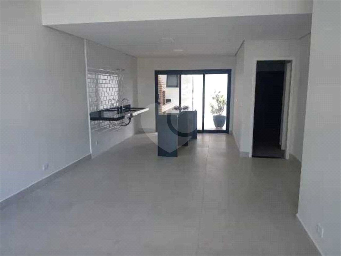 Casa à venda com 3 quartos, sendo 1 suíte, no condomínio Horto Florestal Villagio, Sorocaba - SP