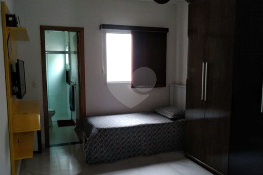 Sobrado à venda com 3 quartos, sendo 2 suítes,  em Sapopemba, São Paulo, SP