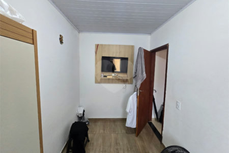 Casa à venda com 2 quartos, sendo 1 suíte, em Therezinha Piedade, Itapetininga, SP