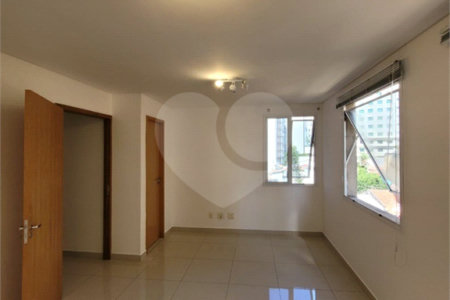 Conjunto comercial com 32 m², garagem, à venda na Bela Vista