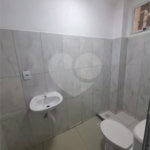 SOBRADO TIPO APARTAMENTO COM 1 QUARTO PARA LOCAÇÃO 42m² - SANTISSIMO