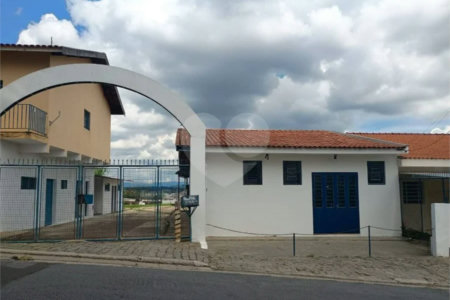 Salão Comercial a Venda no Jardim Melle em Vinhedo/SP