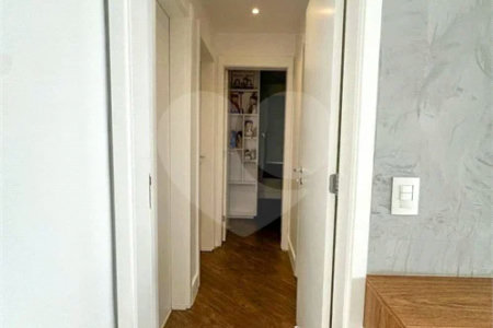 Apartamento de 106 m² no Auge Home Resort, porteira fechada, com 3 dormitórios, 1 suíte, varanda gourmet, 2 vagas, depósito e lazer completo.