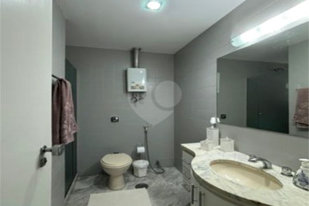 Apartamento à venda com 3 quartos, sendo 1 suíte, em Lagoa, Rio de Janeiro, RJ