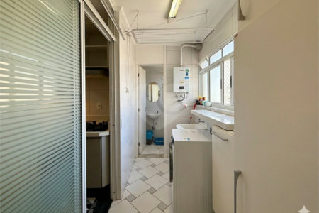 Apartamento à venda com 3 quartos, sendo 1 suíte, em Jardim Marajoara, São Paulo, SP
