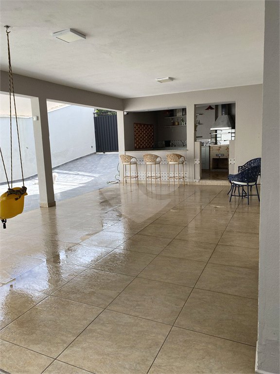 Casa à venda com 3 quartos, sendo 1 suíte, em Jardim das Palmeiras, Valinhos, SP