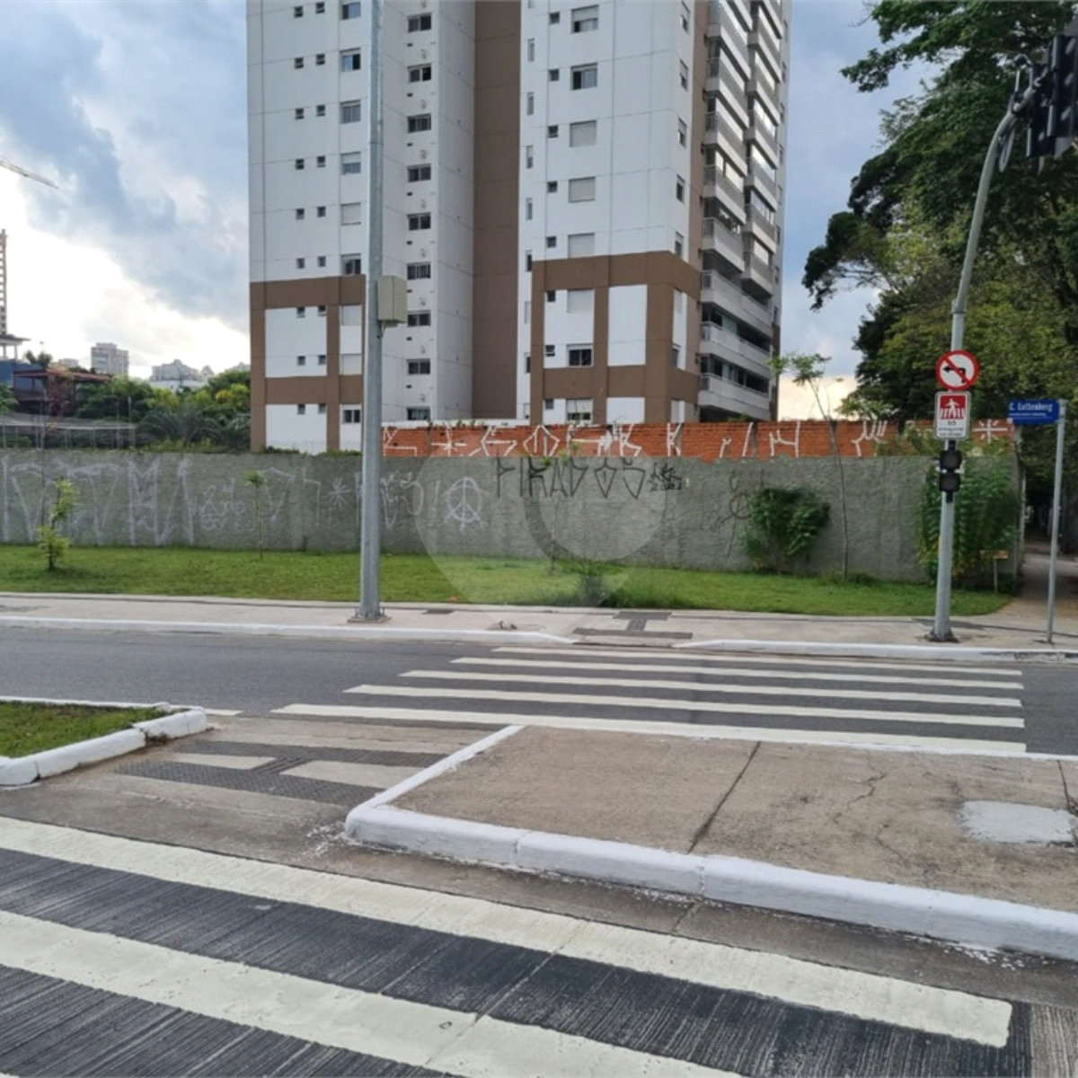 Terreno à venda em Chácara Santo Antônio (zona Sul), São Paulo, SP