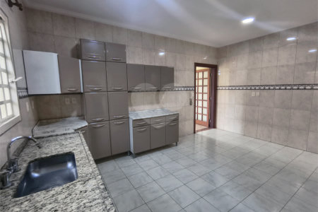 Casa à venda com 3 quartos, sendo 1 suíte,  em Jardim Jequitibá, Indaiatuba, SP