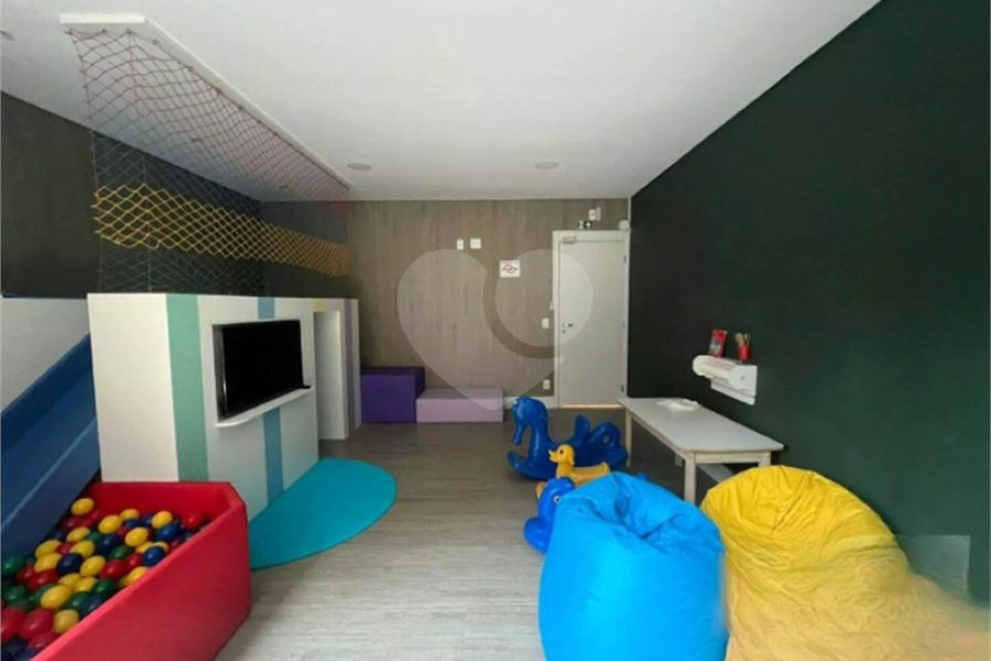 Apartamento à venda com 3 quartos, sendo 2 suítes, em Barueri, Barueri, SP