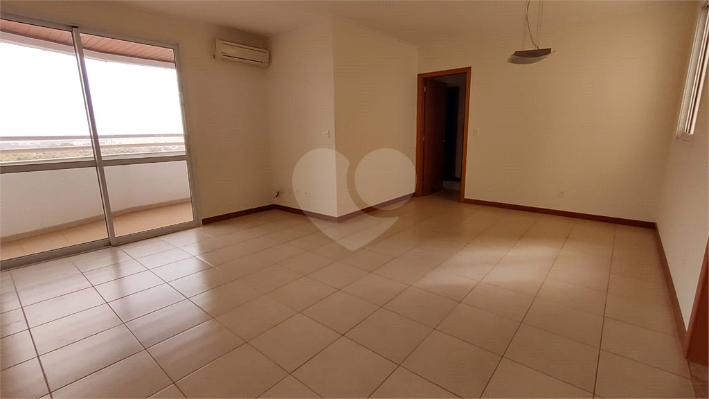 Apartamento à venda com 3 quartos, sendo 1 suíte, no Centro, Araraquara, SP