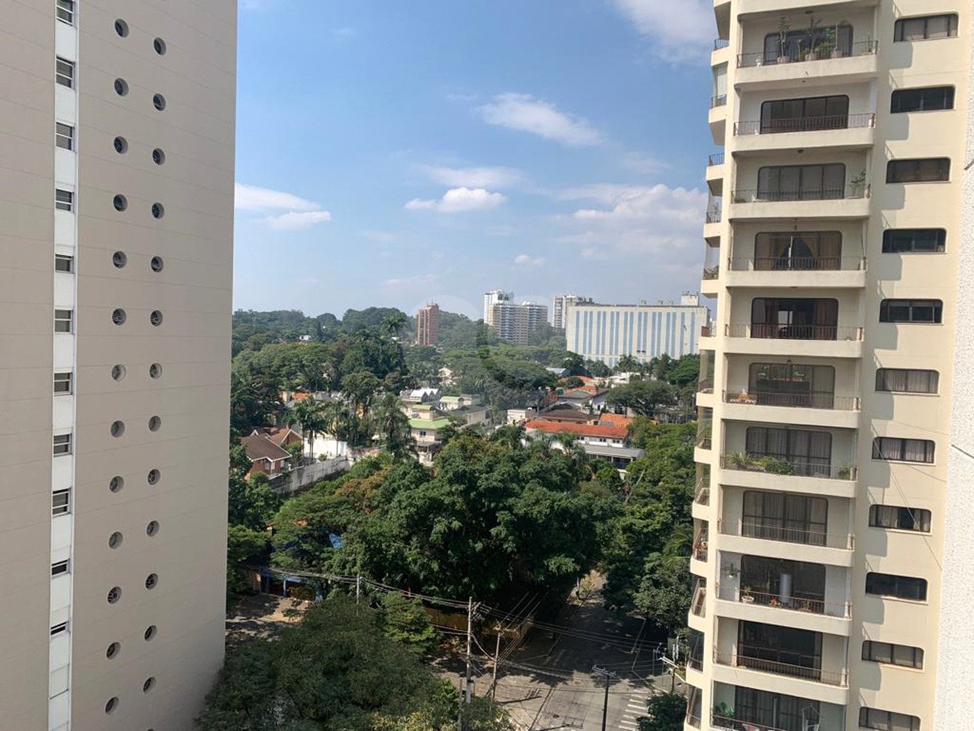 Apartamento à venda com 2 quartos, sendo 1 suíte, em Alto da Boa Vista, São Paulo, SP