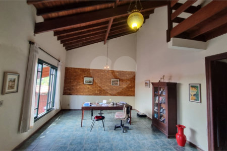 Casa à venda com 3 quartos, sendo 1 suíte, em Bosque, Vinhedo, SP