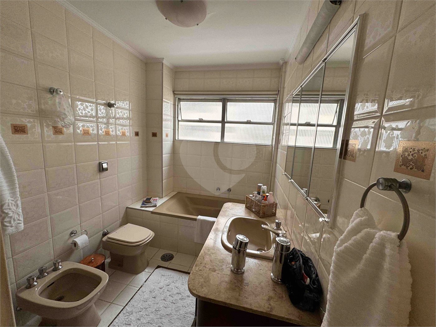 Apartamento à venda com 3 suítes em Higienópolis, São Paulo, SP