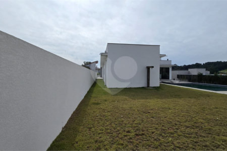 Casa à venda ou para alugar com 5 quartos, sendo 4 suítes,  no condomínio Equilibrium, Atibaia - SP