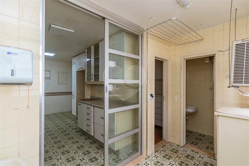 Apartamento à venda com 3 quartos, sendo 1 suíte, em Campo Belo, São Paulo, SP