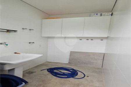 Casa à venda com 3 quartos, sendo 1 suíte, no condomínio Mantova, Indaiatuba - SP