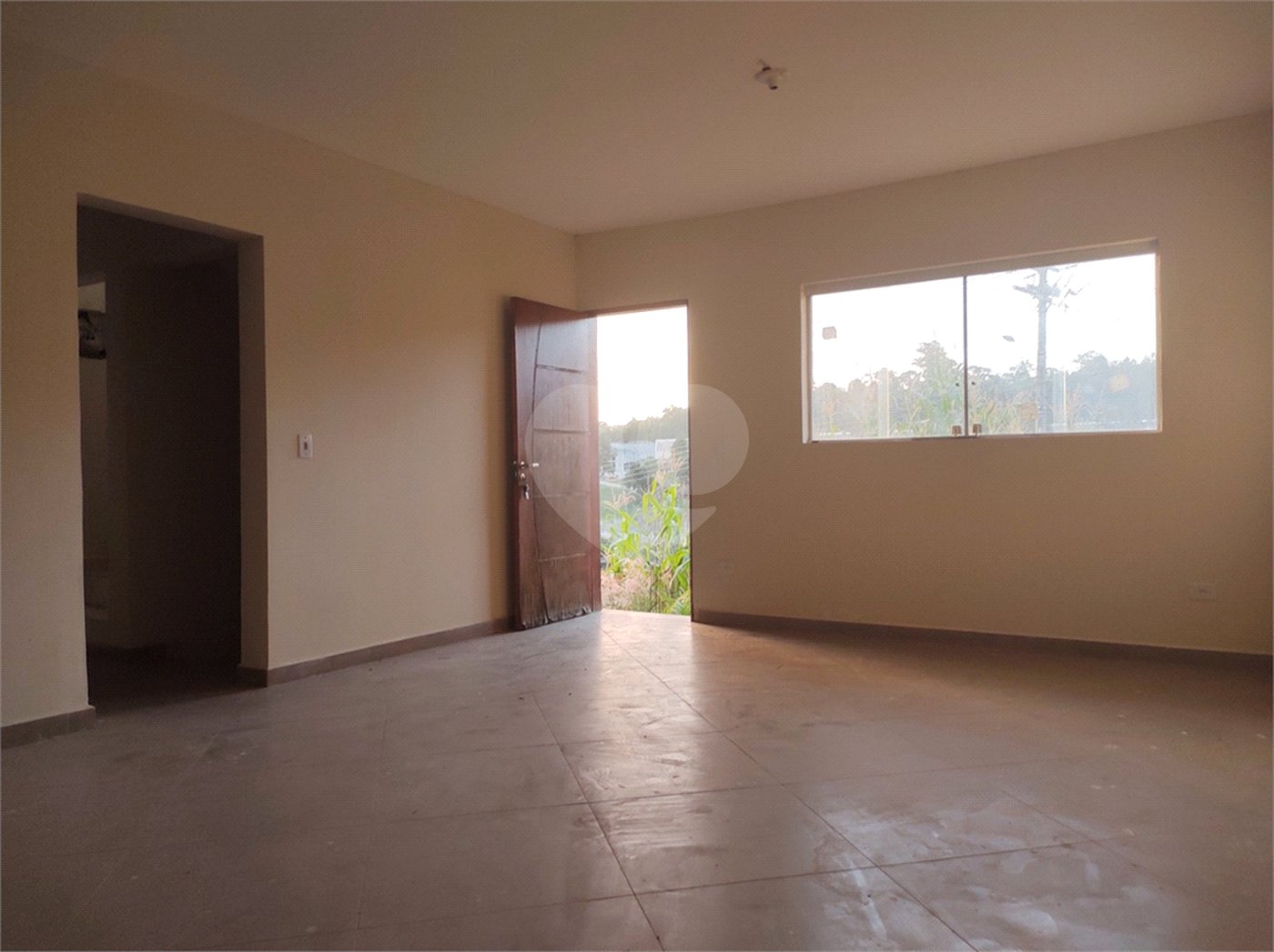 Sobrado à venda com 3 quartos, sendo 1 suíte, em Chácaras Maringá, Atibaia, SP