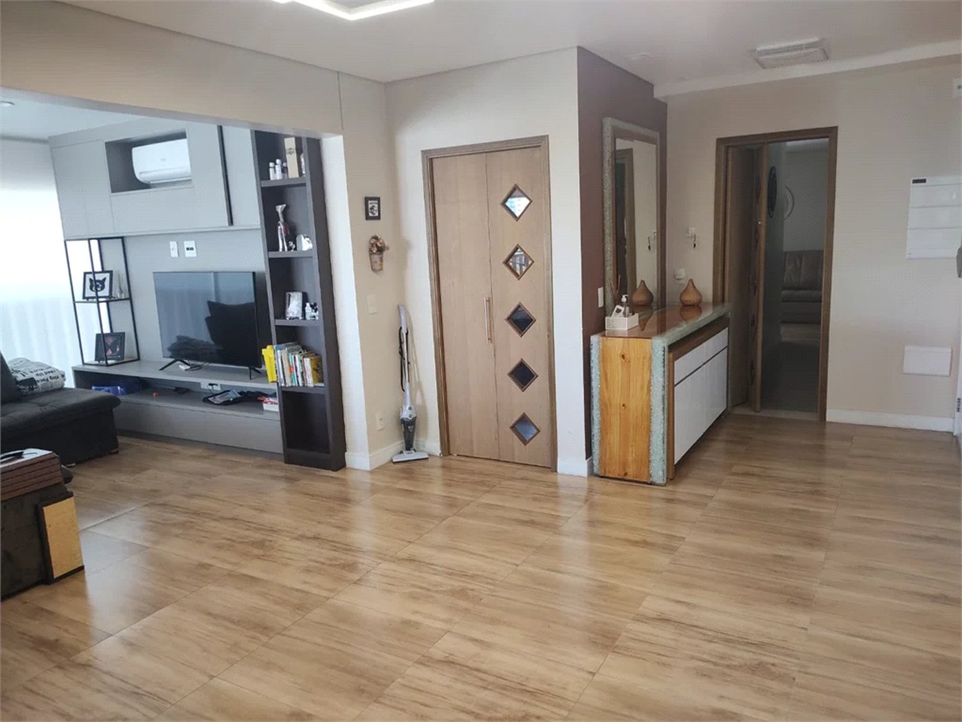 Apartamento à venda com 4 quartos, sendo 2 suítes, em Pinheiros, São Paulo, SP