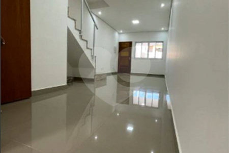 Sobrado à venda com 3 quartos, sendo 1 suíte, em Jardim Pirajussara, São Paulo, SP