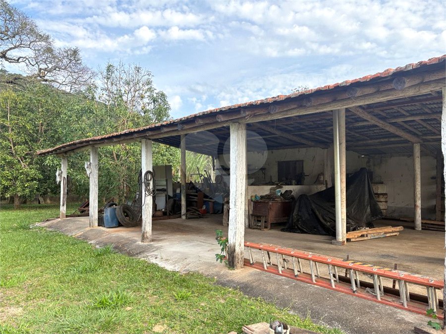 Sítio à venda com 3 quartos, sendo 1 suíte, no Centro, Guararema, SP