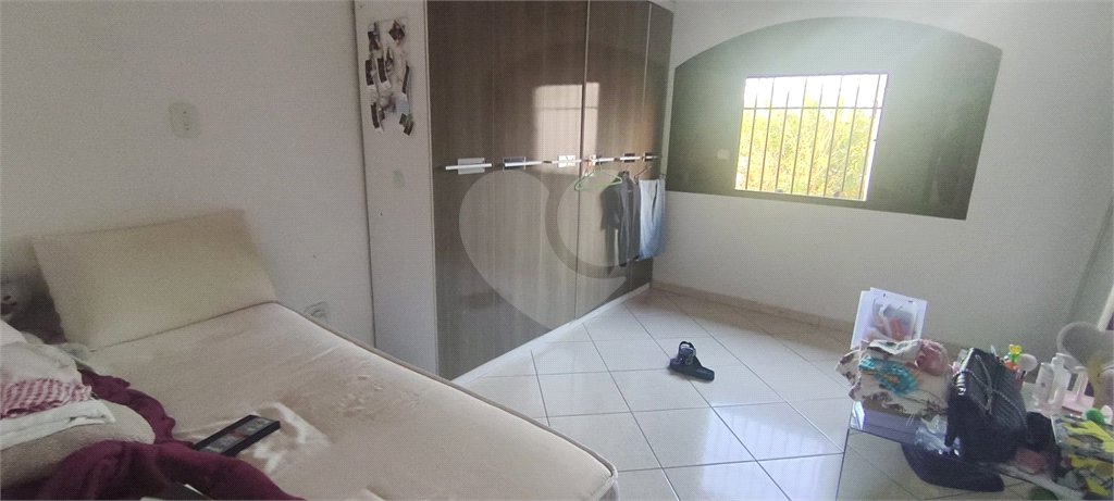 Casa à venda com 4 quartos, sendo 3 suítes, em Jardim Vila Galvão, Guarulhos, SP