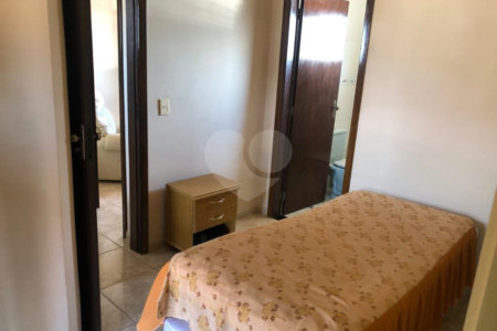 Casa à venda com 3 quartos, sendo 2 suítes,  em Jardim do Lago, Atibaia, SP