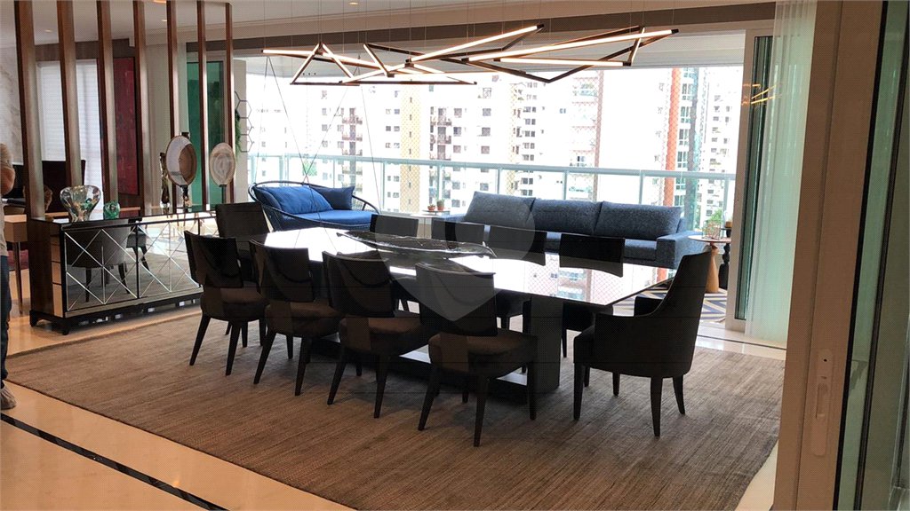 Apartamento à venda com 5 suítes em Vila Gomes Cardim, São Paulo, SP