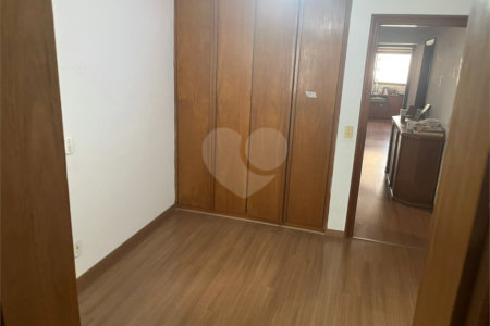 Apartamento à venda com 4 suítes em Vila Uberabinha, São Paulo, SP