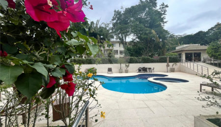 Casa à venda com 5 suítes no condomínio Cantareira, Mairiporã - SP