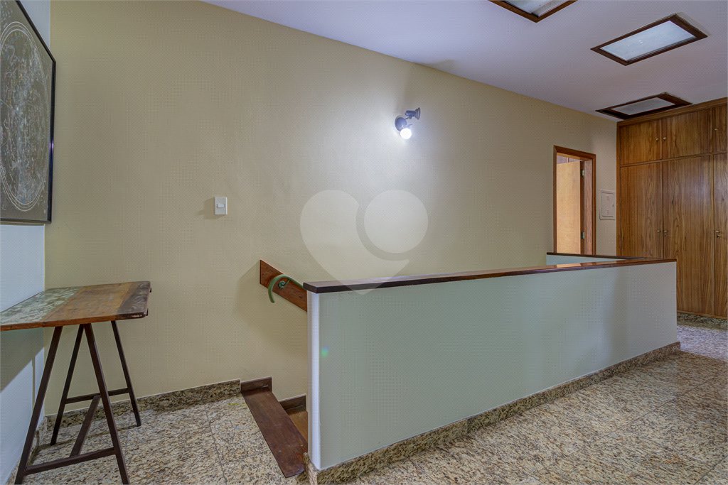 Sobrado à venda com 5 quartos, sendo 3 suítes, em Chácara Monte Alegre, São Paulo, SP